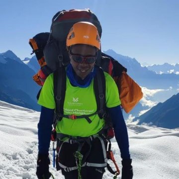 Kenyan Mountaineer Dies Attempting Oxygen-Free Ascent of Everest