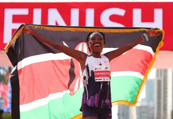 Kenya’s Chepngetich Sets New Marathon Record