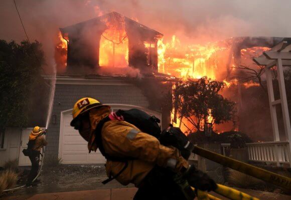 Los Angeles in Flames: 10 Dead, Thousands Displaced as Recovery Begins