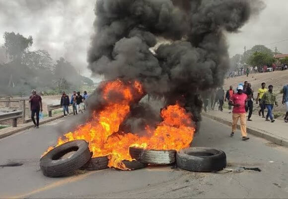 Mozambican Police Open Fire on Opposition Protesters